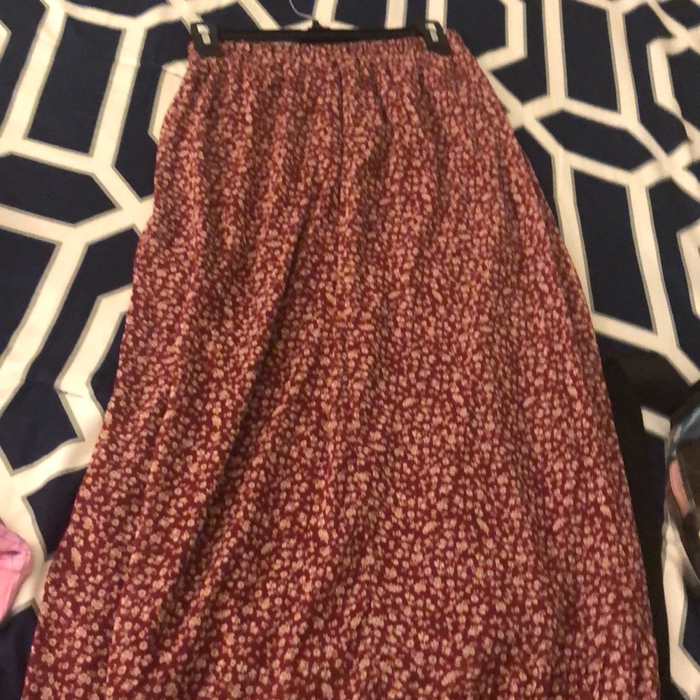 Red Floral print skirt.